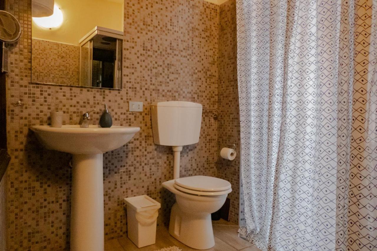 Passaggio A Sud Ovest Bed & Breakfast Иглесиас Екстериор снимка