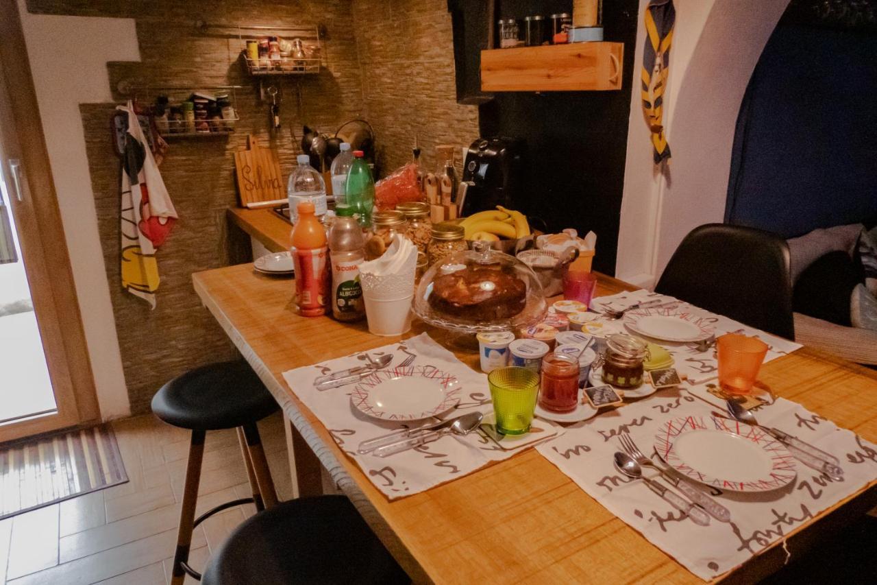 Passaggio A Sud Ovest Bed & Breakfast Иглесиас Екстериор снимка